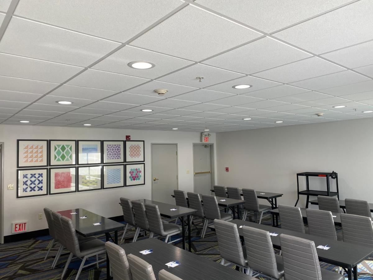 Holiday Inn Express Hotel & Suites Weston By Ihg Eksteriør billede