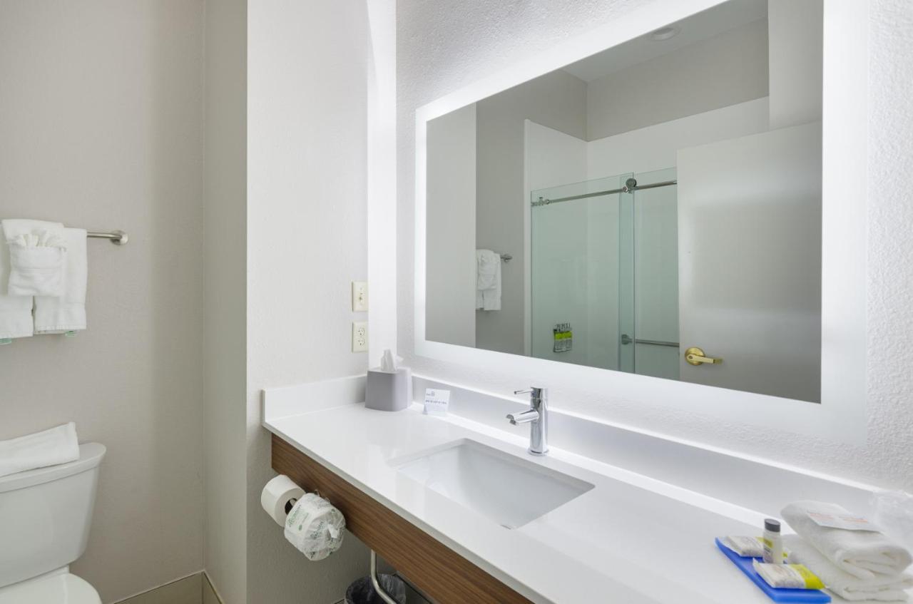 Holiday Inn Express Hotel & Suites Weston By Ihg Eksteriør billede